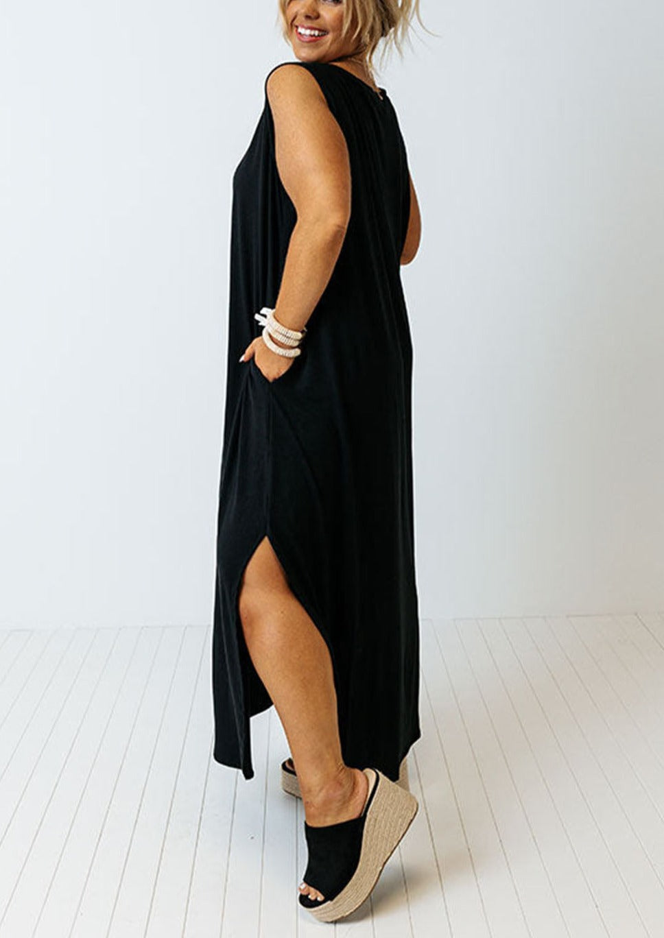 Black Wide Sleeveless Shoulder Straps Maxi Dress - Curvy