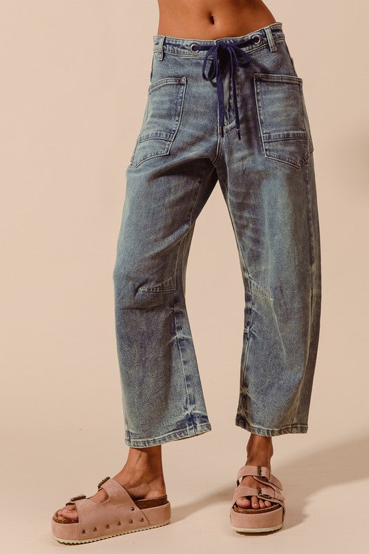 Mid Rise Barrel Jeans